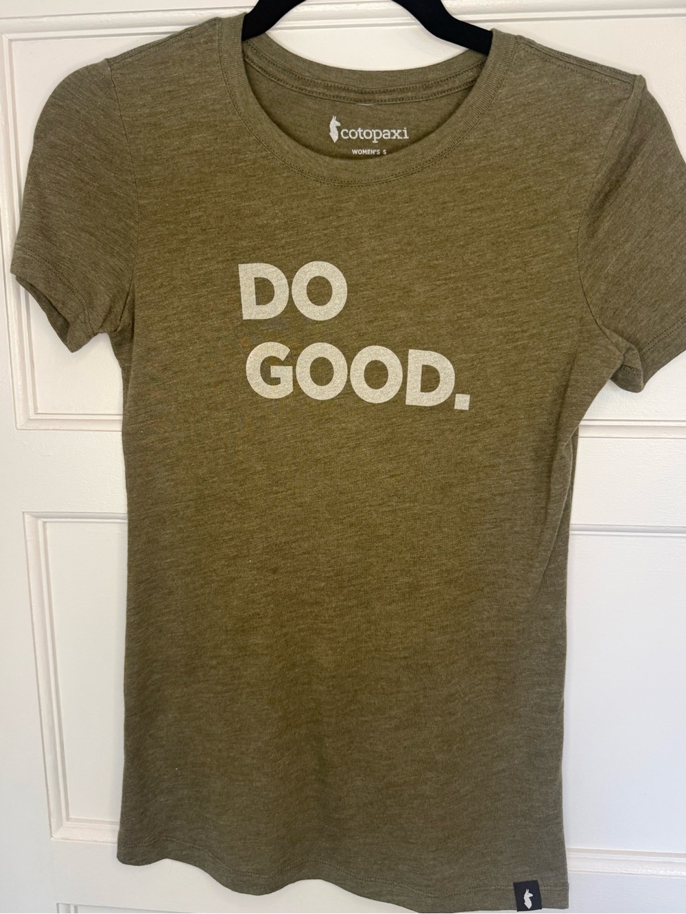 Cotapaxi Olive Green Fitted Women's Graphic Tee with White Logo